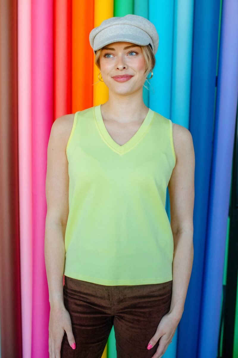 [STELLA VITA ESSENTIALS] Alice Breeze V-Neck Tank — view 16